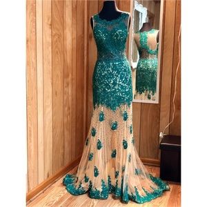 Prom Dress/ Formal Gown/ Homecoming Court Dress